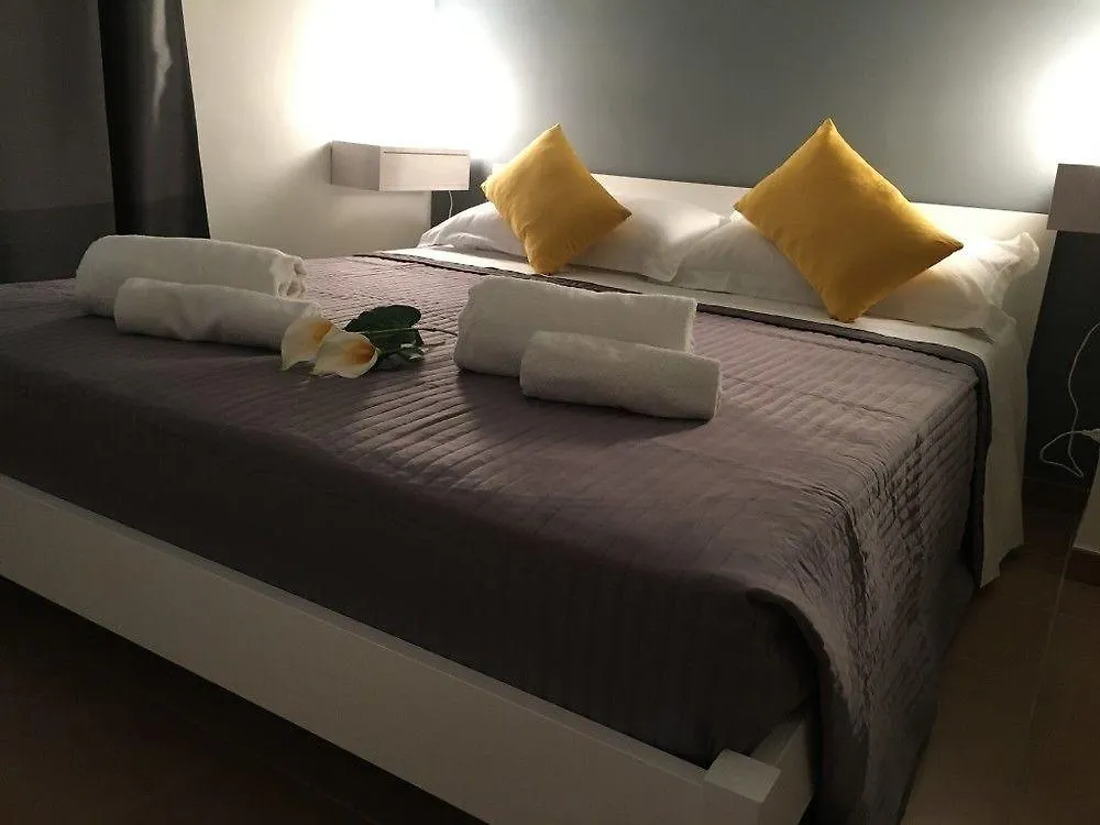 Dormi A Roma Bed & Breakfast  Rome